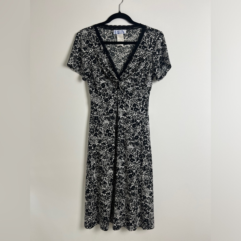 Vintage BFA Classics White Black Ditsy Floral 90s Y2K Lace Trim Coquette Dress S